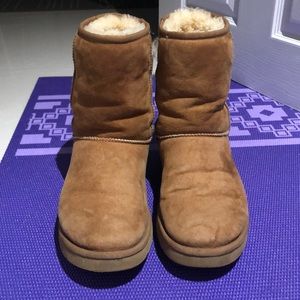 UGG BOOTS